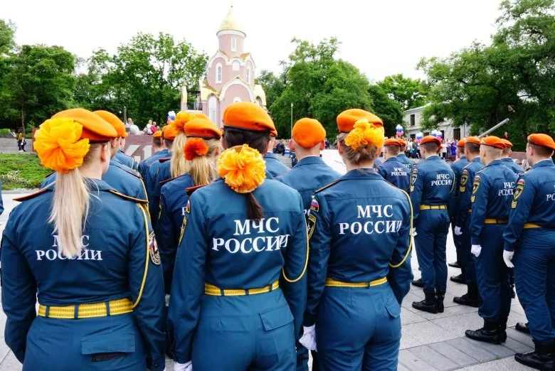 1685026271_mykaleidoscope-ru-p-forma-mchs-zhenskaya-pinterest-63.jpg